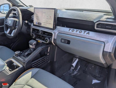 2025 Toyota Tacoma 4WD 4WD Trailhunter Hybrid Double Cab 6' Bed AT (Natl)