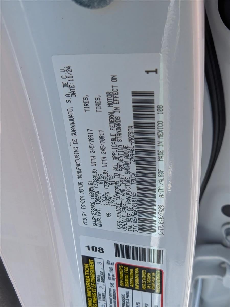 2024 Toyota Tacoma 4WD 4WD SR Double Cab 5' Bed AT (Natl)
