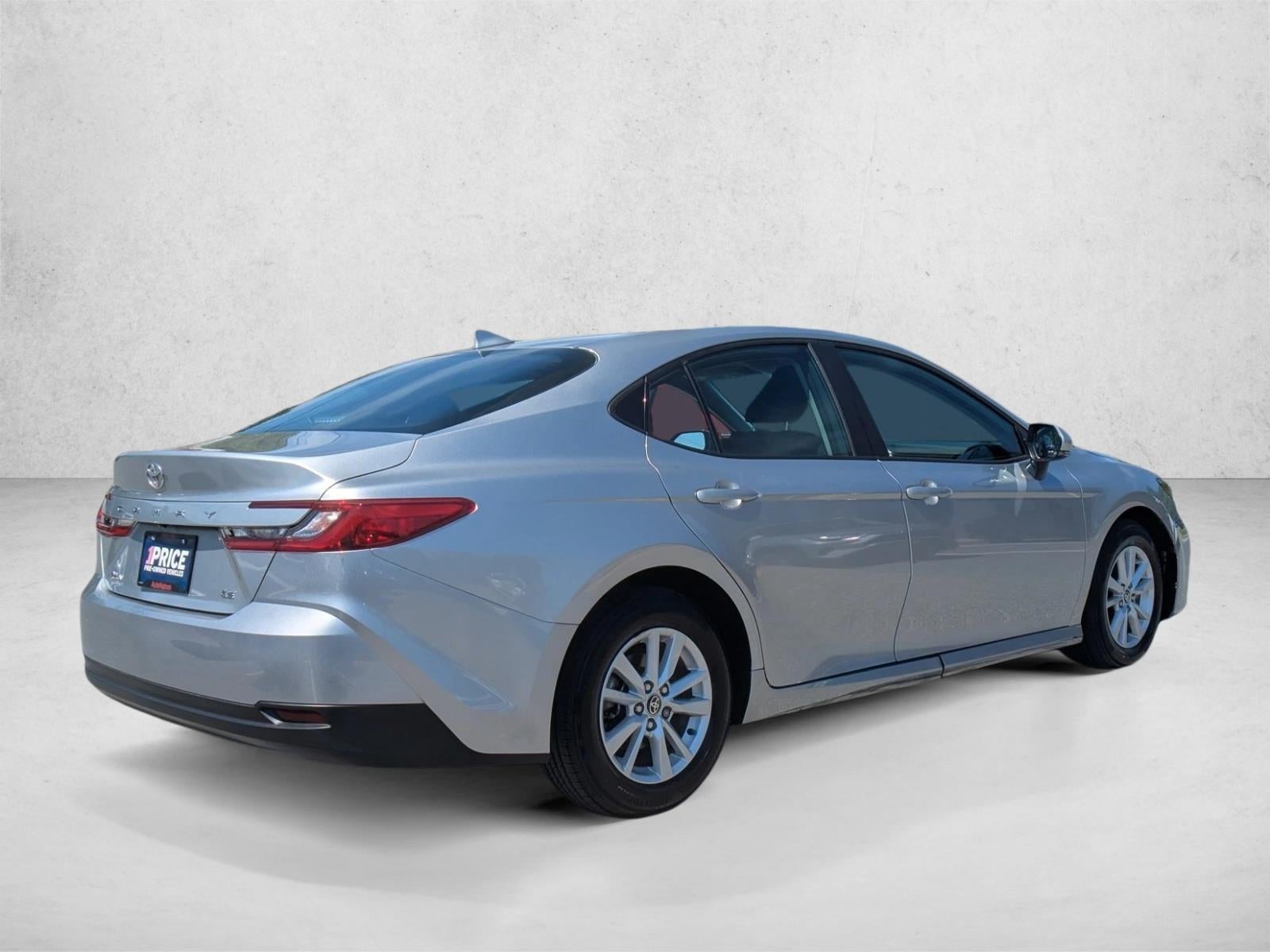 2025 Toyota Camry LE (Natl)