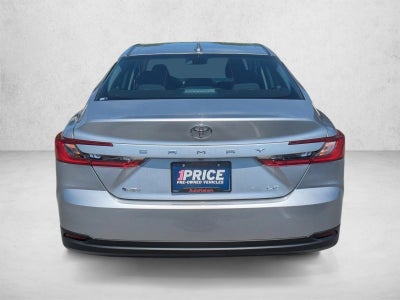 2025 Toyota Camry LE (Natl)