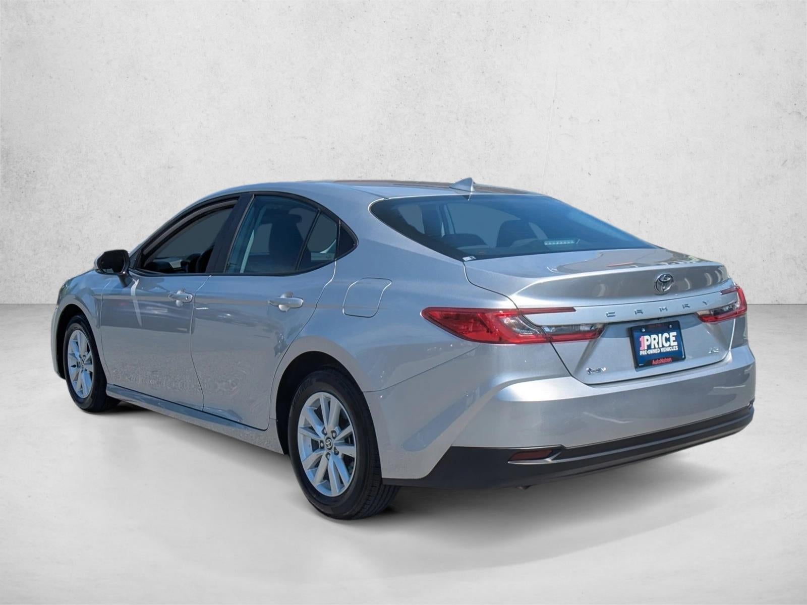 2025 Toyota Camry LE (Natl)