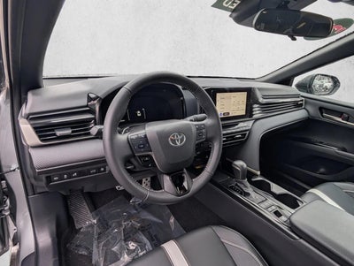 2025 Toyota Camry SE (SE)