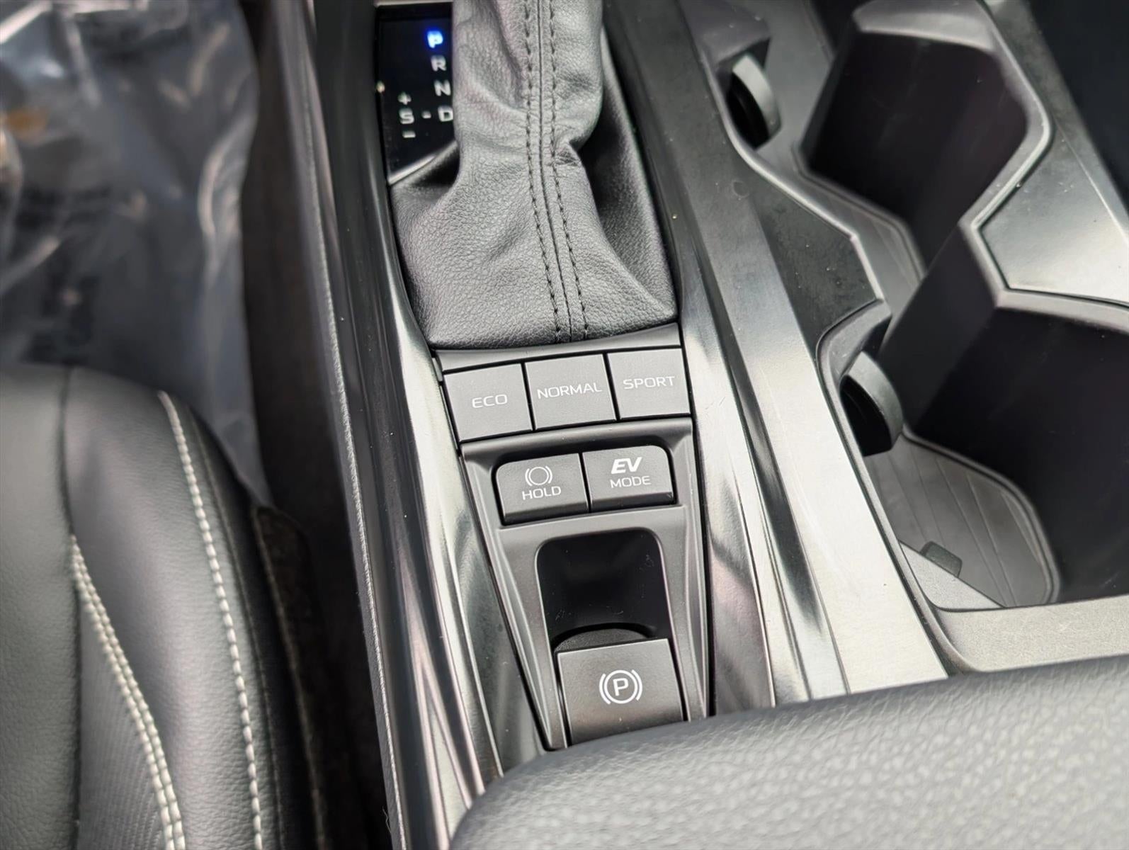 2025 Toyota Camry SE (SE)