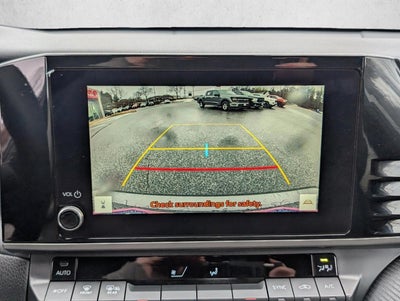 2025 Toyota Camry SE (SE)