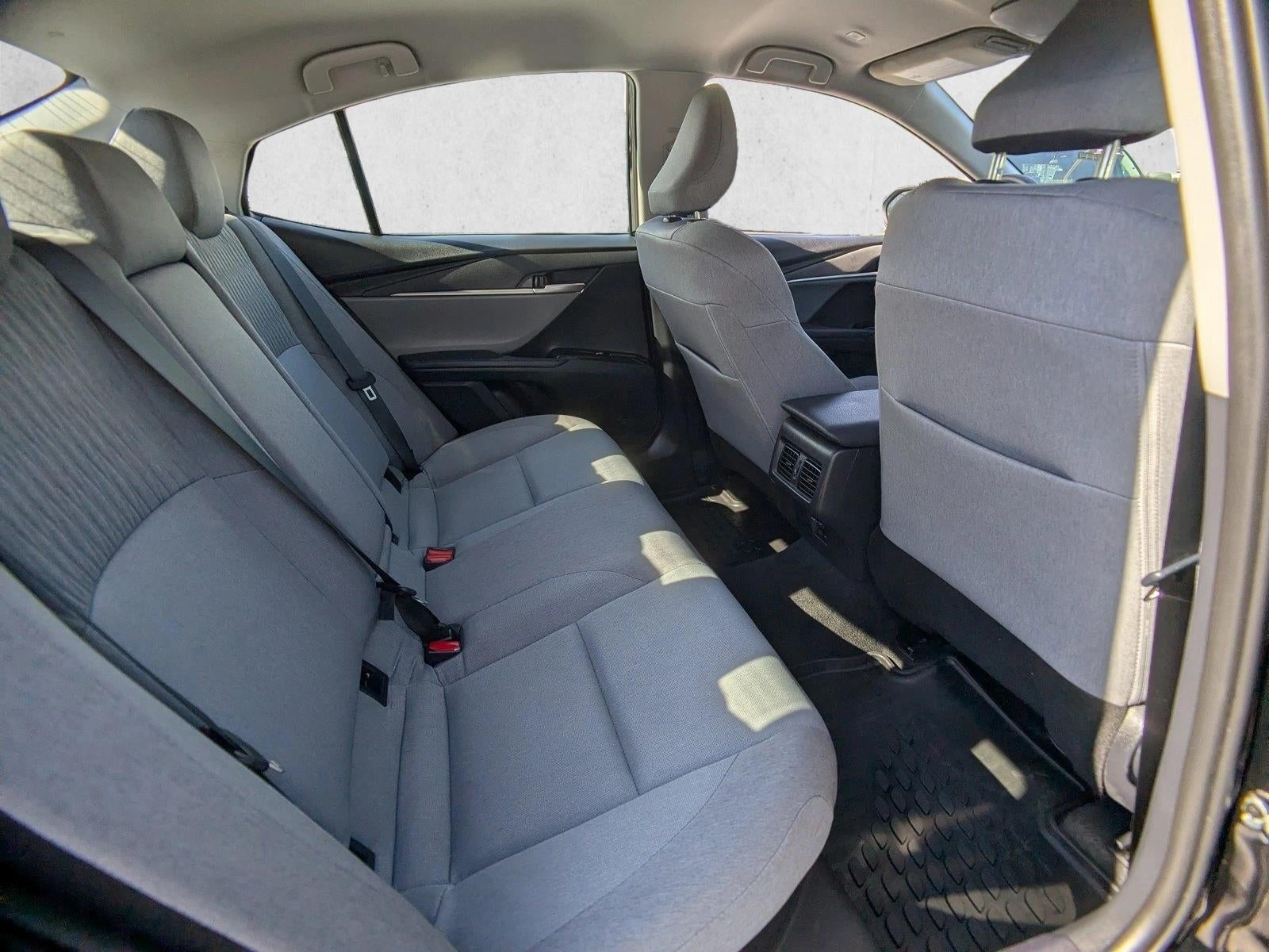 2025 Toyota Camry LE (Natl)