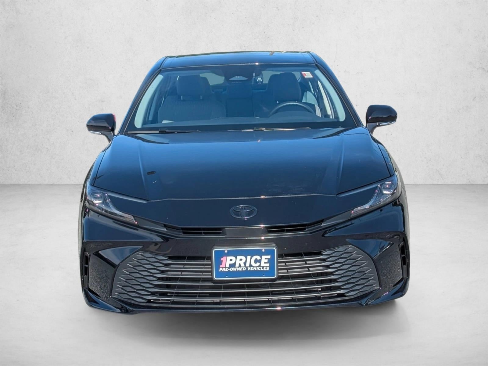 2025 Toyota Camry LE (Natl)