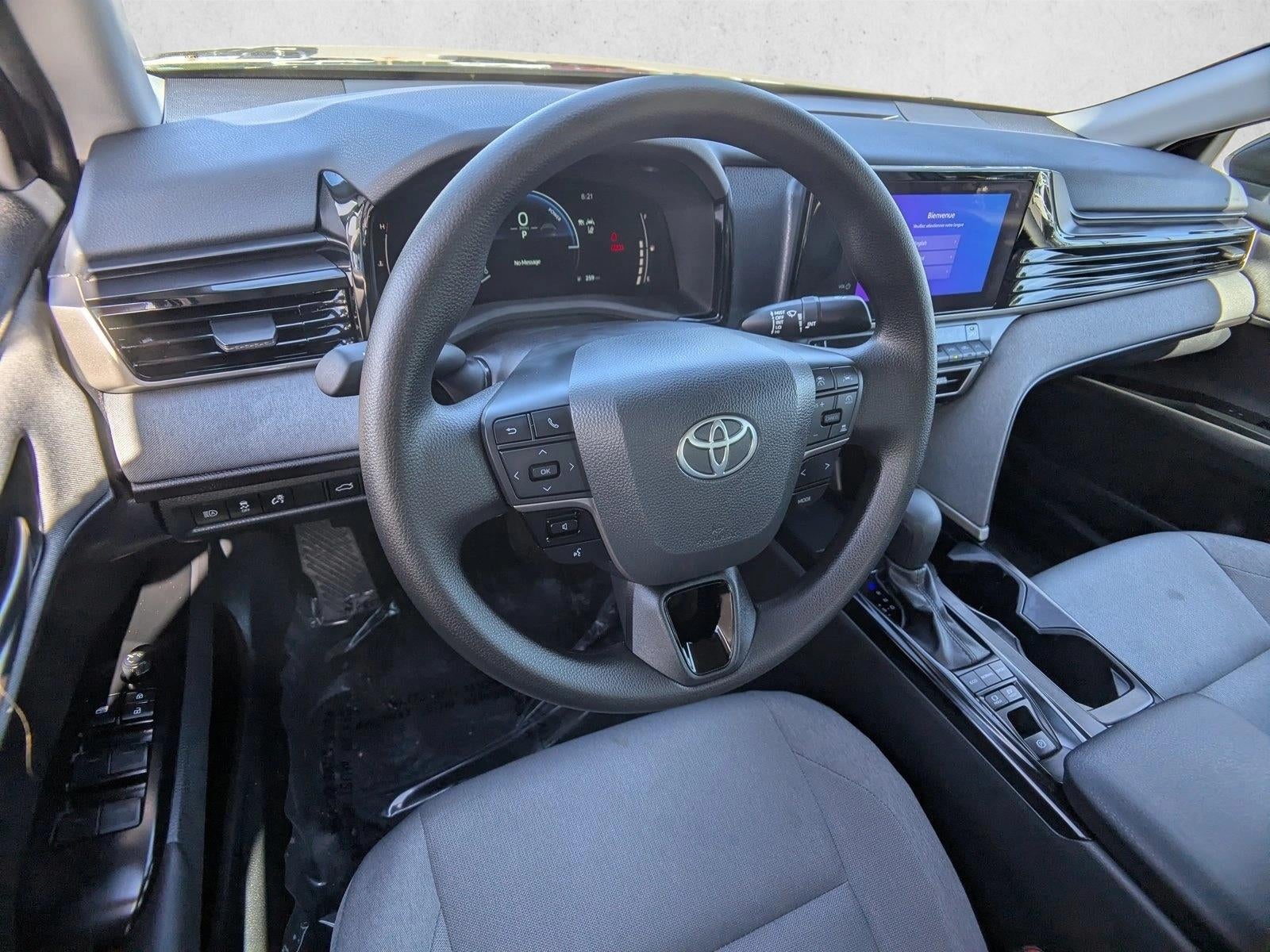 2025 Toyota Camry LE (Natl)