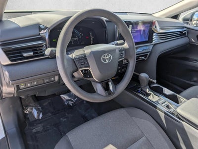 2025 Toyota Camry LE (SE)