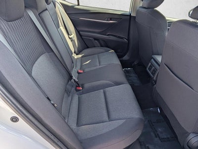 2025 Toyota Camry LE (SE)