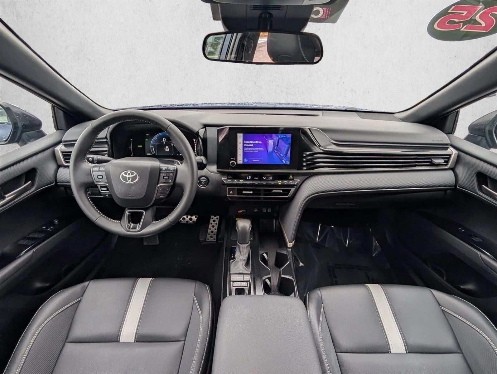 2025 Toyota Camry SE (SE)