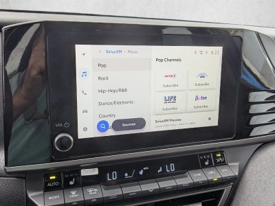 2025 Toyota Camry LE AWD (Natl)