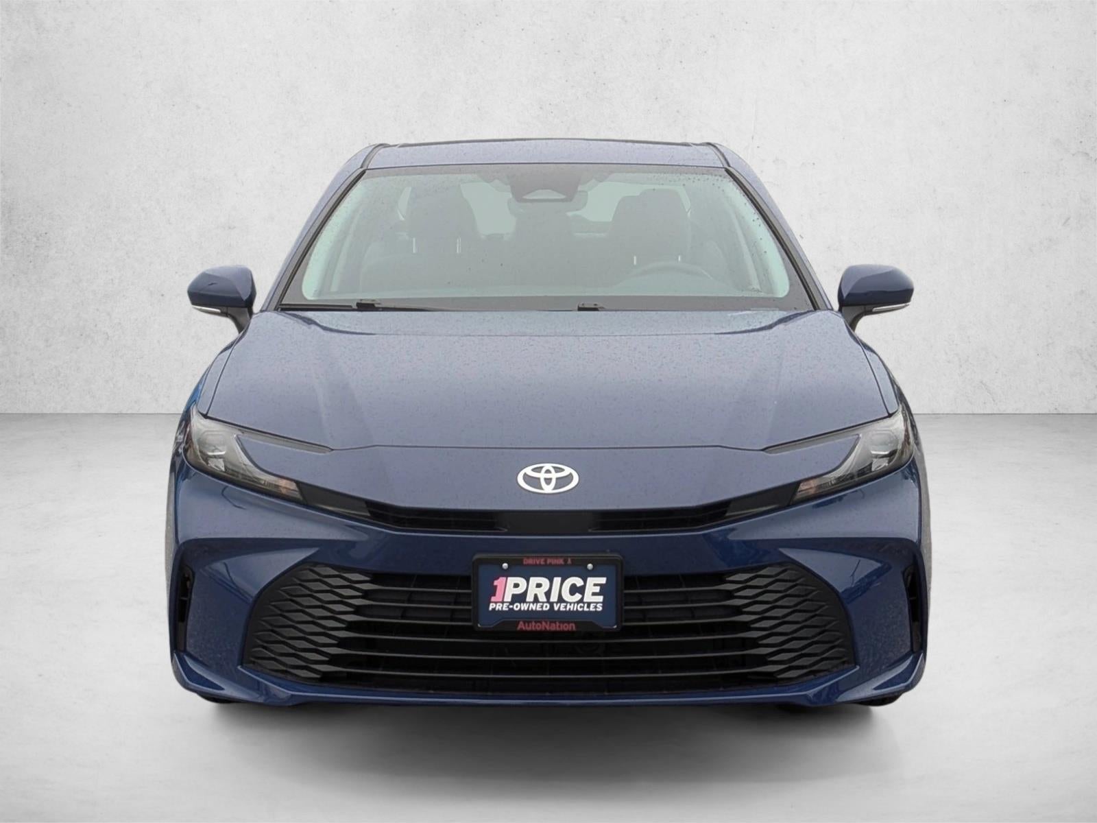 2025 Toyota Camry LE AWD (Natl)