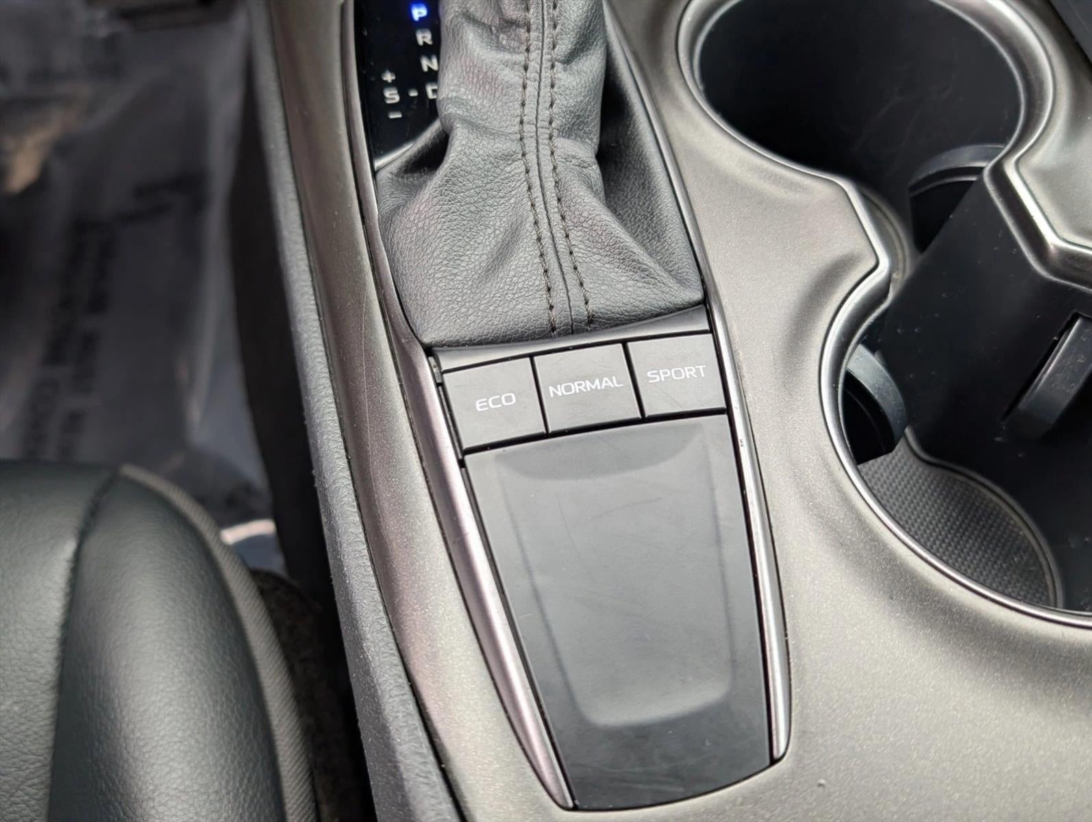 2024 Toyota Camry SE Auto (Natl)