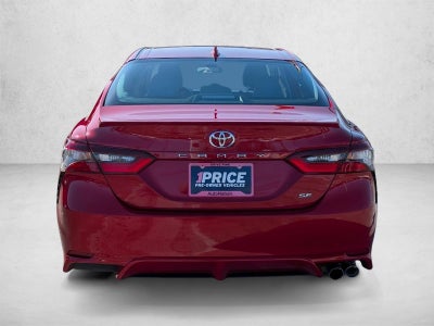 2022 Toyota Camry SE Auto (SE)