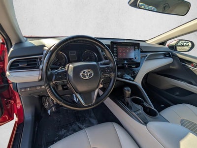 2022 Toyota Camry SE Auto (SE)