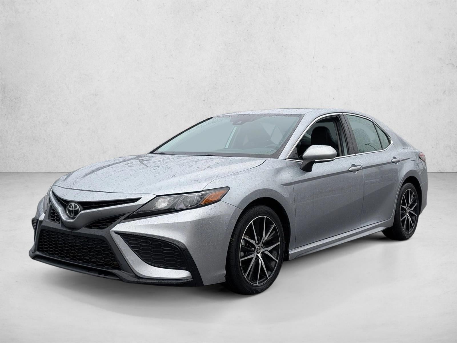 2024 Toyota Camry SE Auto (SE)