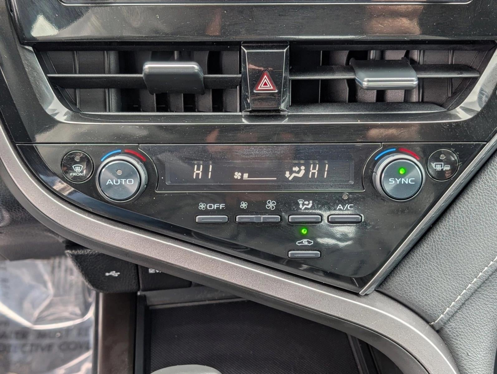 2024 Toyota Camry SE Auto (SE)