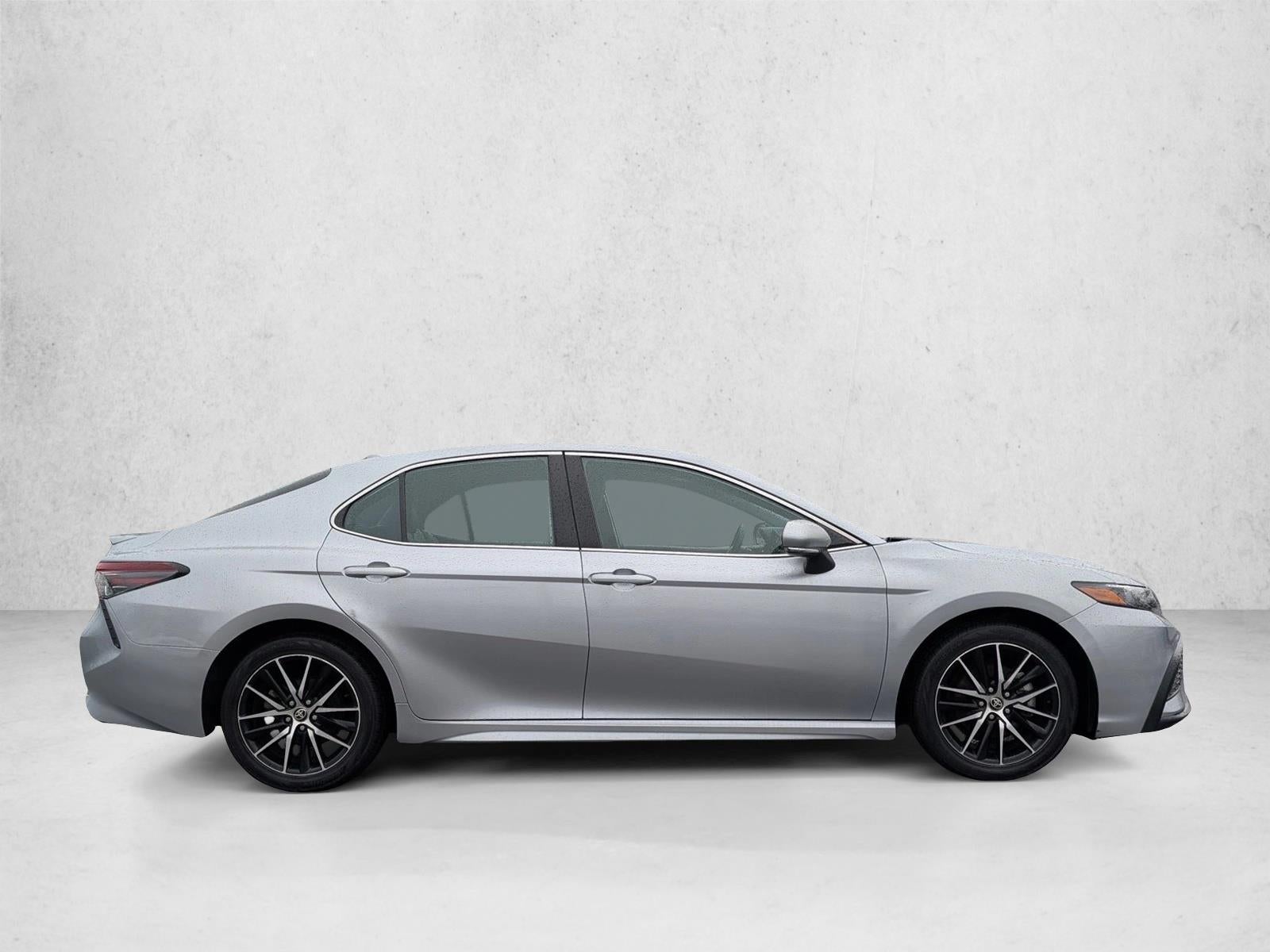 2024 Toyota Camry SE Auto (SE)