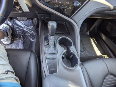2024 Toyota Camry SE Auto (SE)