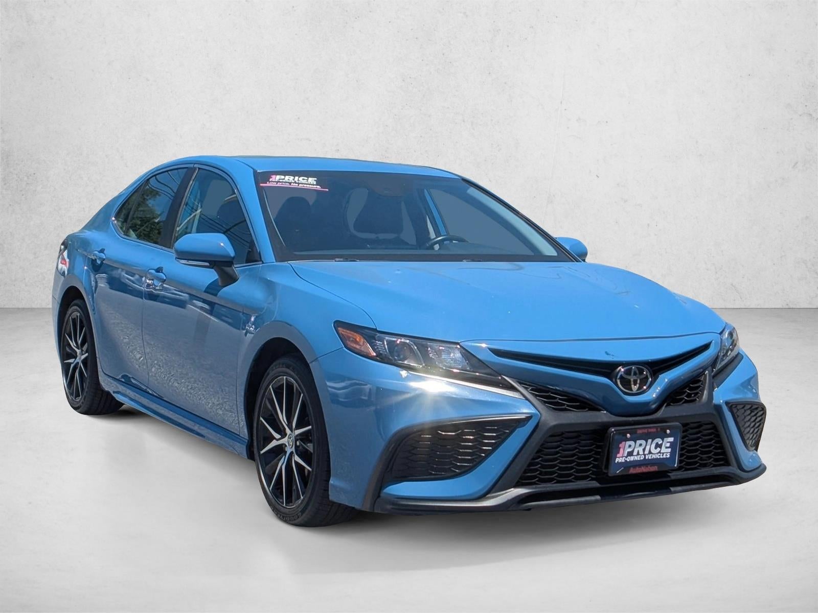 2024 Toyota Camry SE Auto (SE)