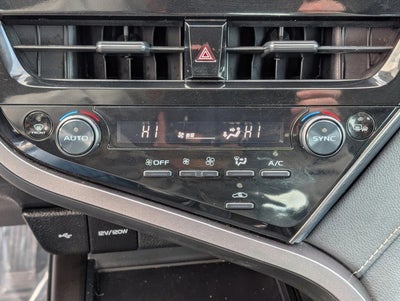 2023 Toyota Camry SE Auto (SE)