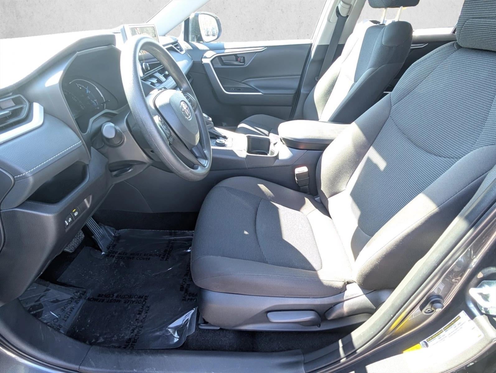 2025 Toyota RAV4 Hybrid LE AWD (Natl)