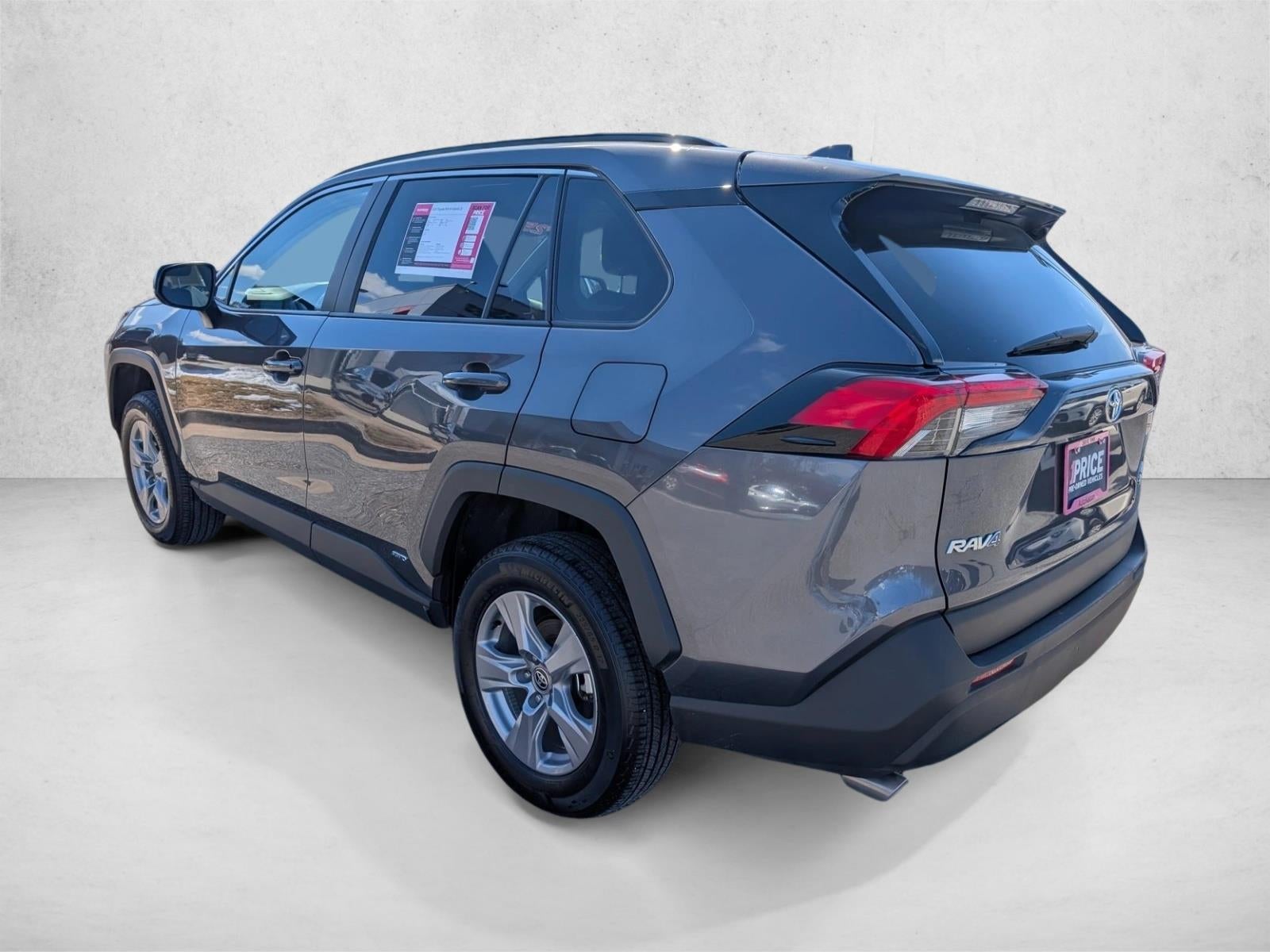 2025 Toyota RAV4 Hybrid LE AWD (Natl)