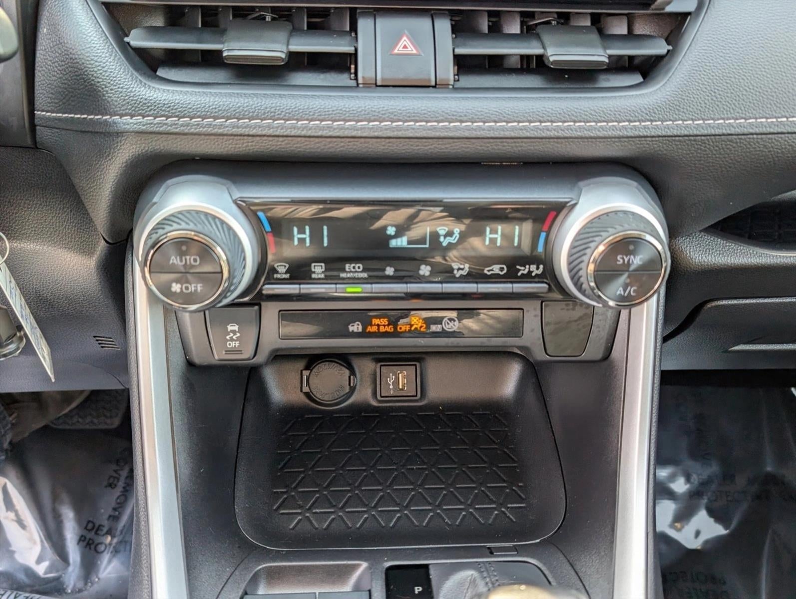 2025 Toyota RAV4 Hybrid LE AWD (Natl)