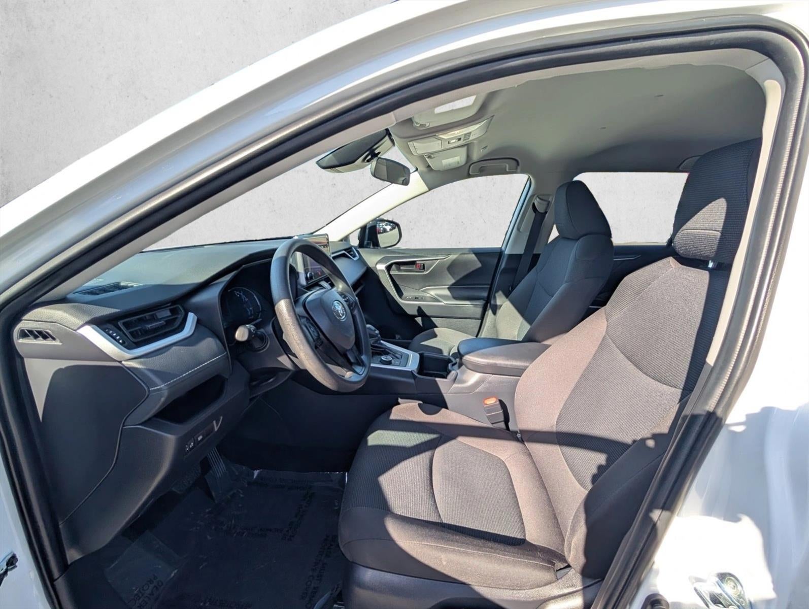 2025 Toyota RAV4 Hybrid LE AWD (Natl)