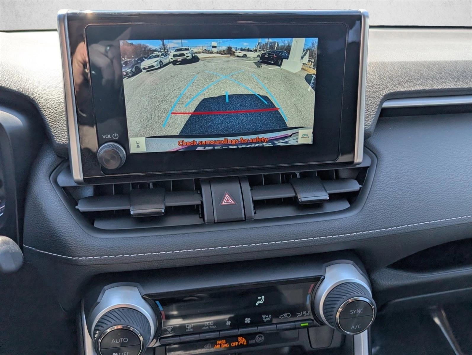 2025 Toyota RAV4 Hybrid LE AWD (Natl)