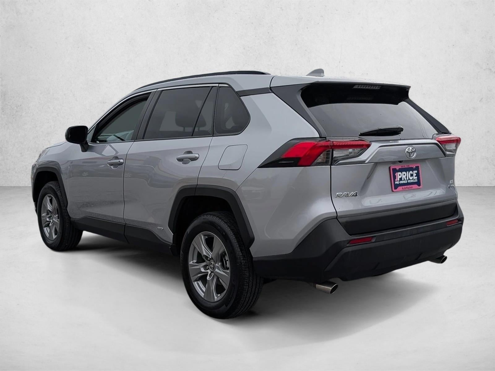 2025 Toyota RAV4 Hybrid LE AWD (Natl)