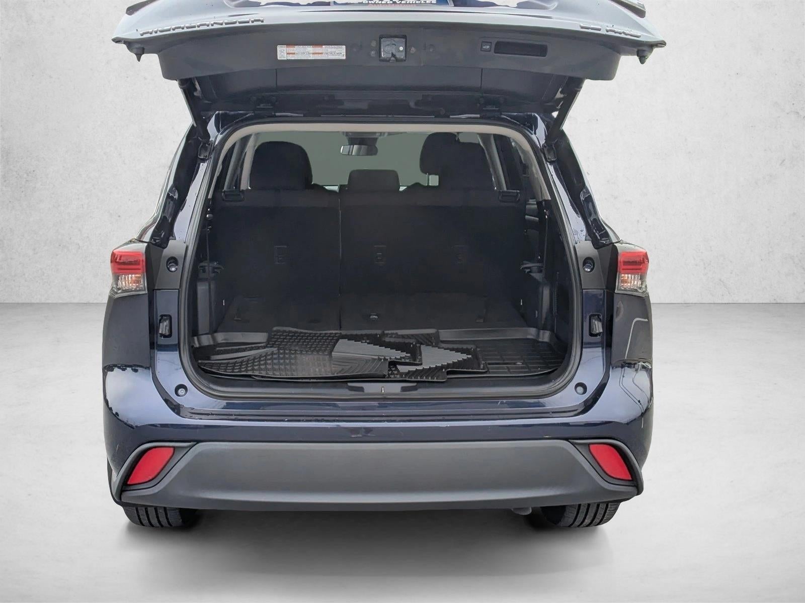 2021 Toyota Highlander LE AWD (Natl)