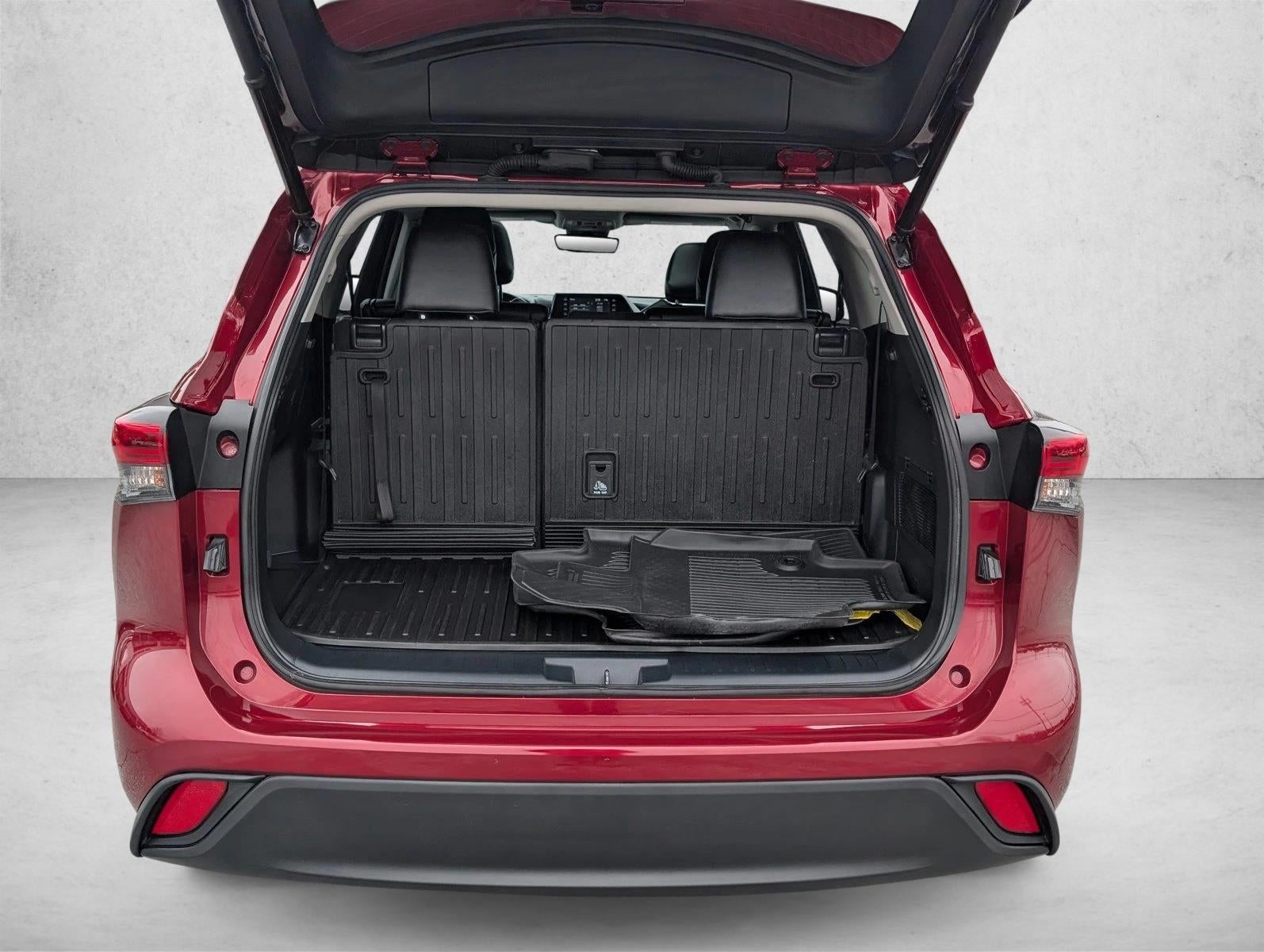 2022 Toyota Highlander XLE AWD (Natl)