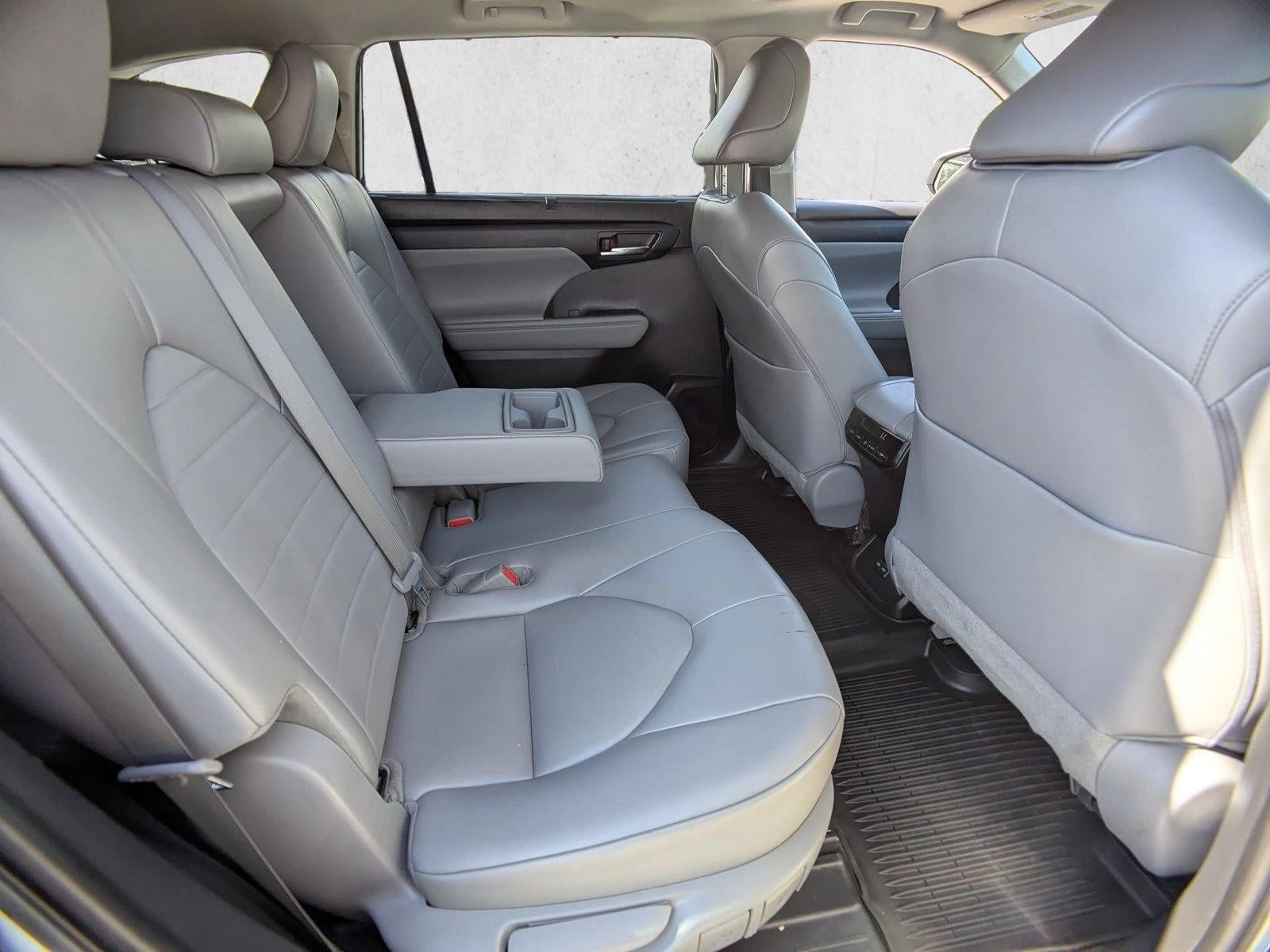 2022 Toyota Highlander XLE AWD (Natl)