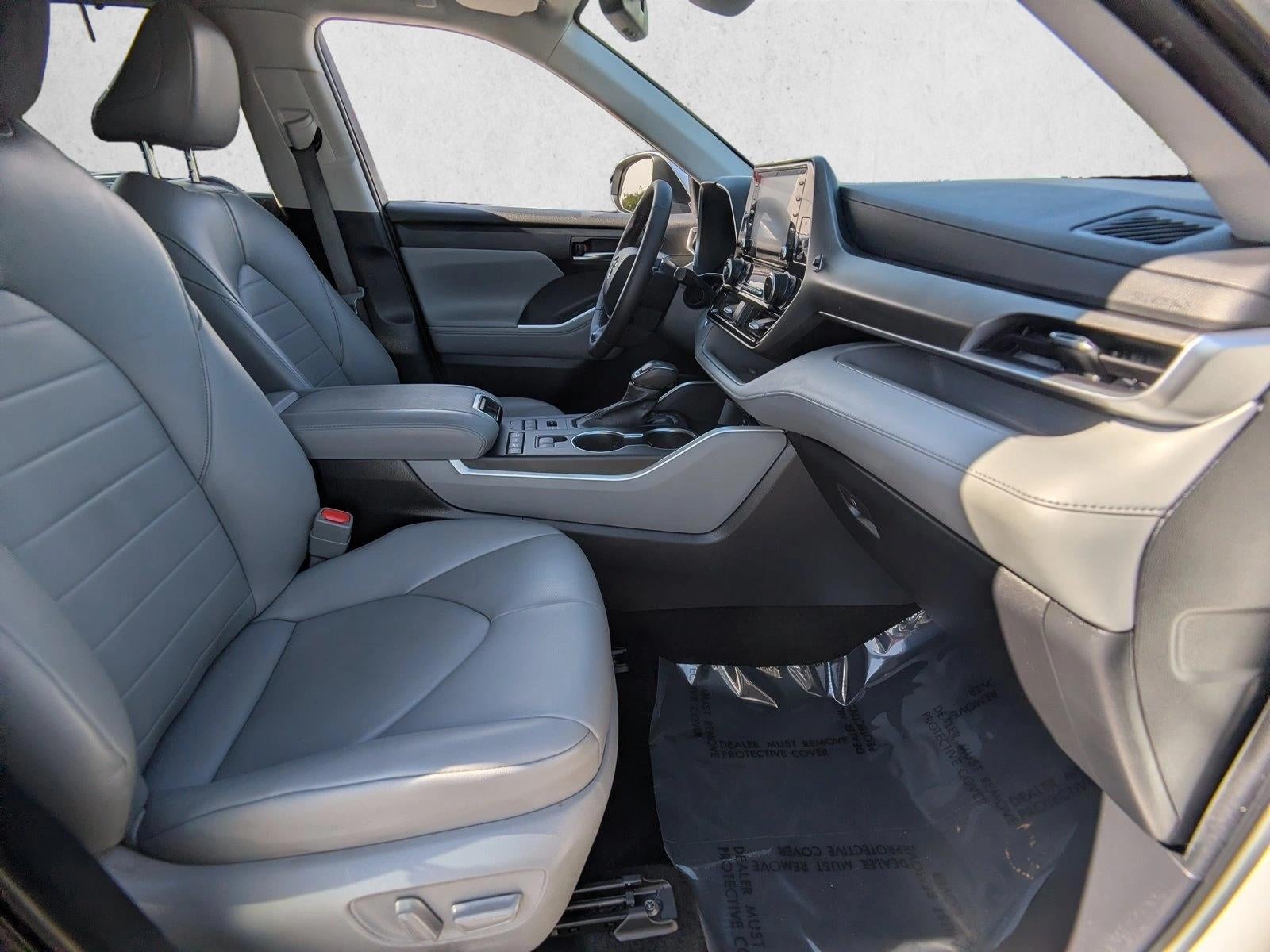 2022 Toyota Highlander XLE AWD (Natl)