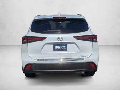 2022 Toyota Highlander XLE AWD (Natl)