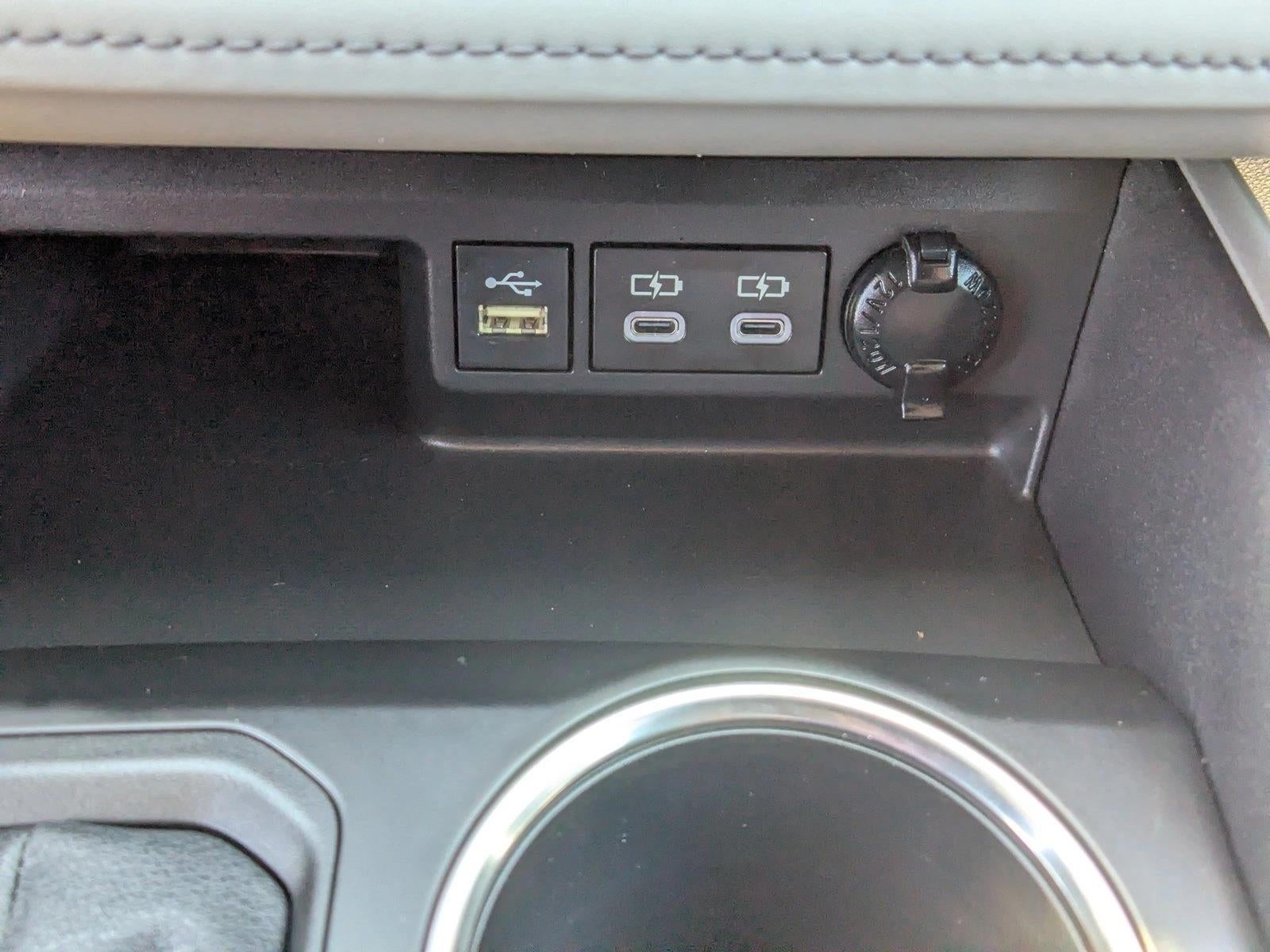 2023 Toyota Highlander XLE FWD (Natl)