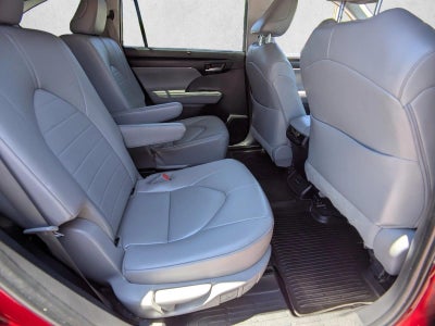 2023 Toyota Highlander XLE FWD (Natl)