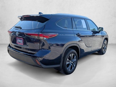 2025 Toyota Highlander XLE AWD (Natl)