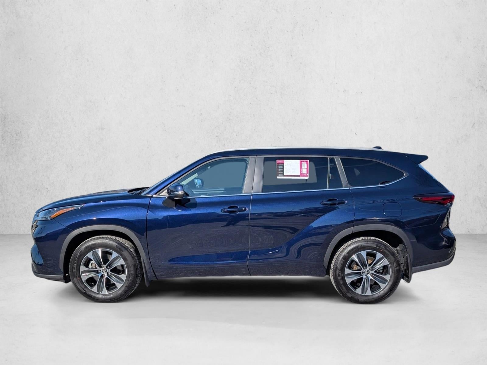 2025 Toyota Highlander XLE AWD (Natl)