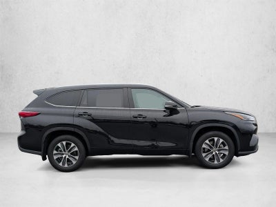 2023 Toyota Highlander XLE AWD (Natl)