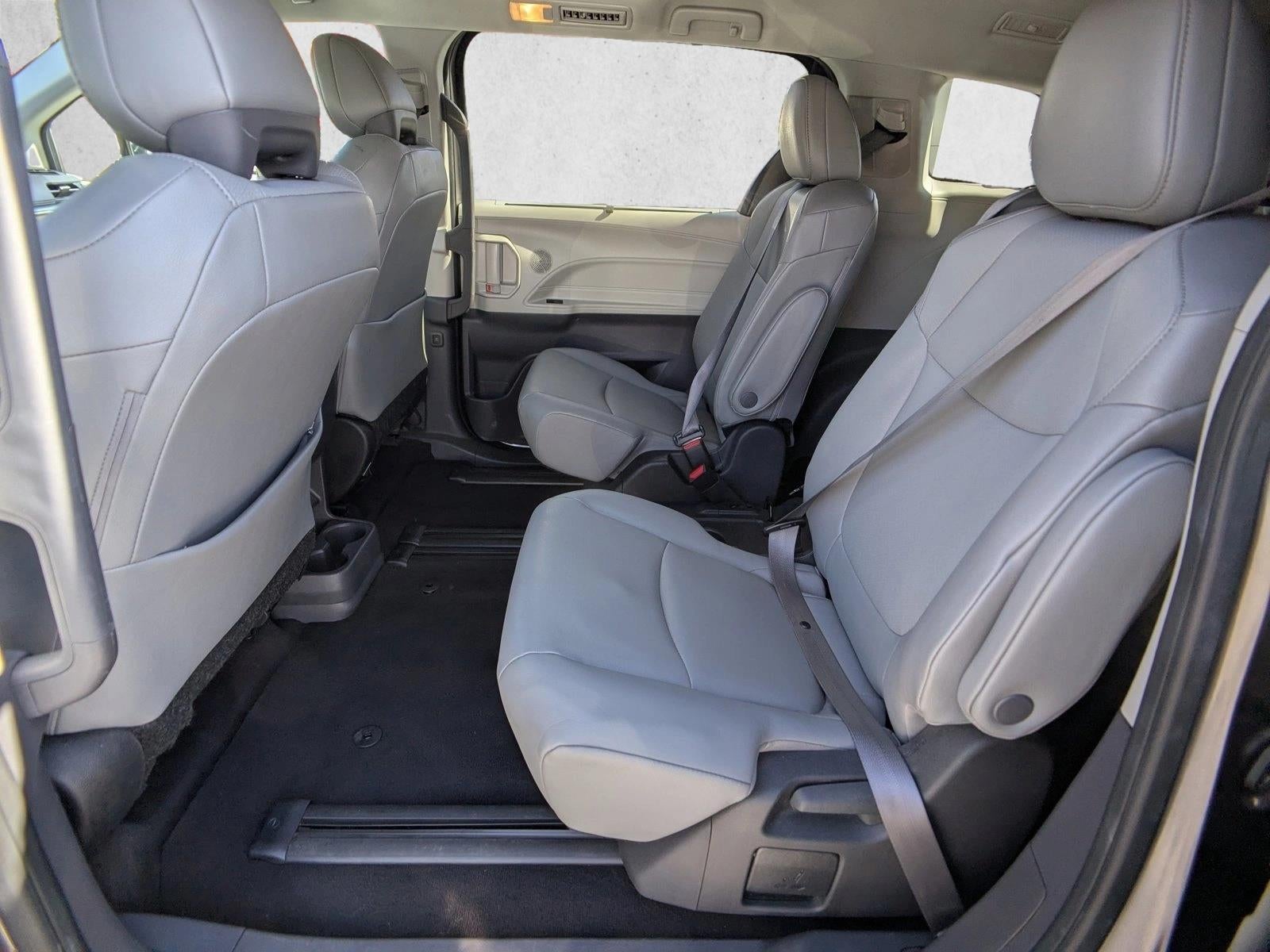 2024 Toyota Sienna XLE FWD 8-Passenger (Natl)