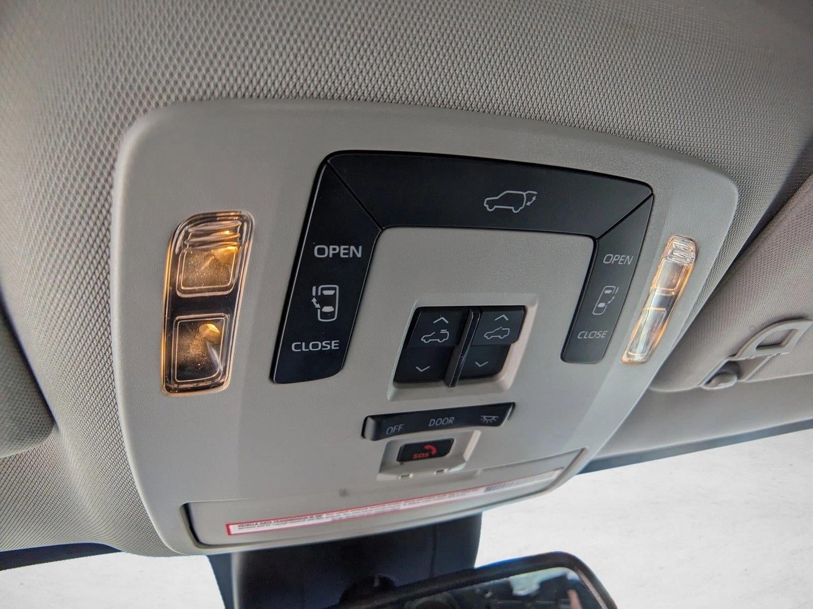 2024 Toyota Sienna XLE FWD 8-Passenger (Natl)