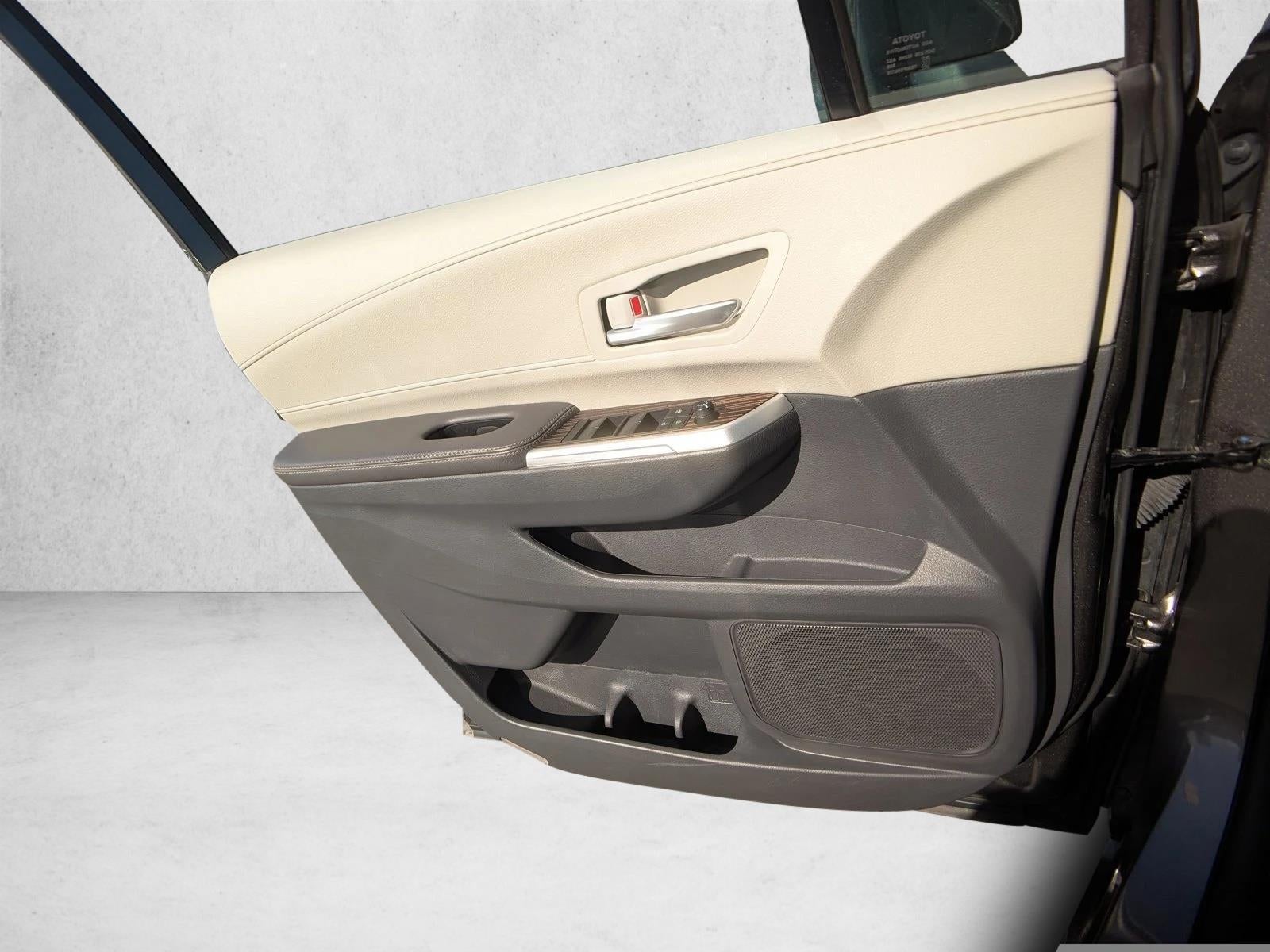 2024 Toyota Sienna XLE FWD 8-Passenger (Natl)