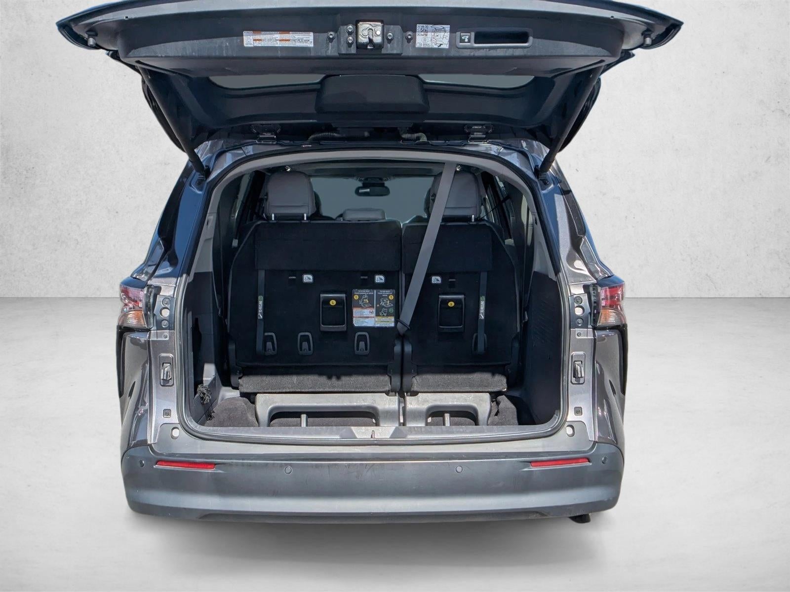 2024 Toyota Sienna XLE FWD 8-Passenger (Natl)