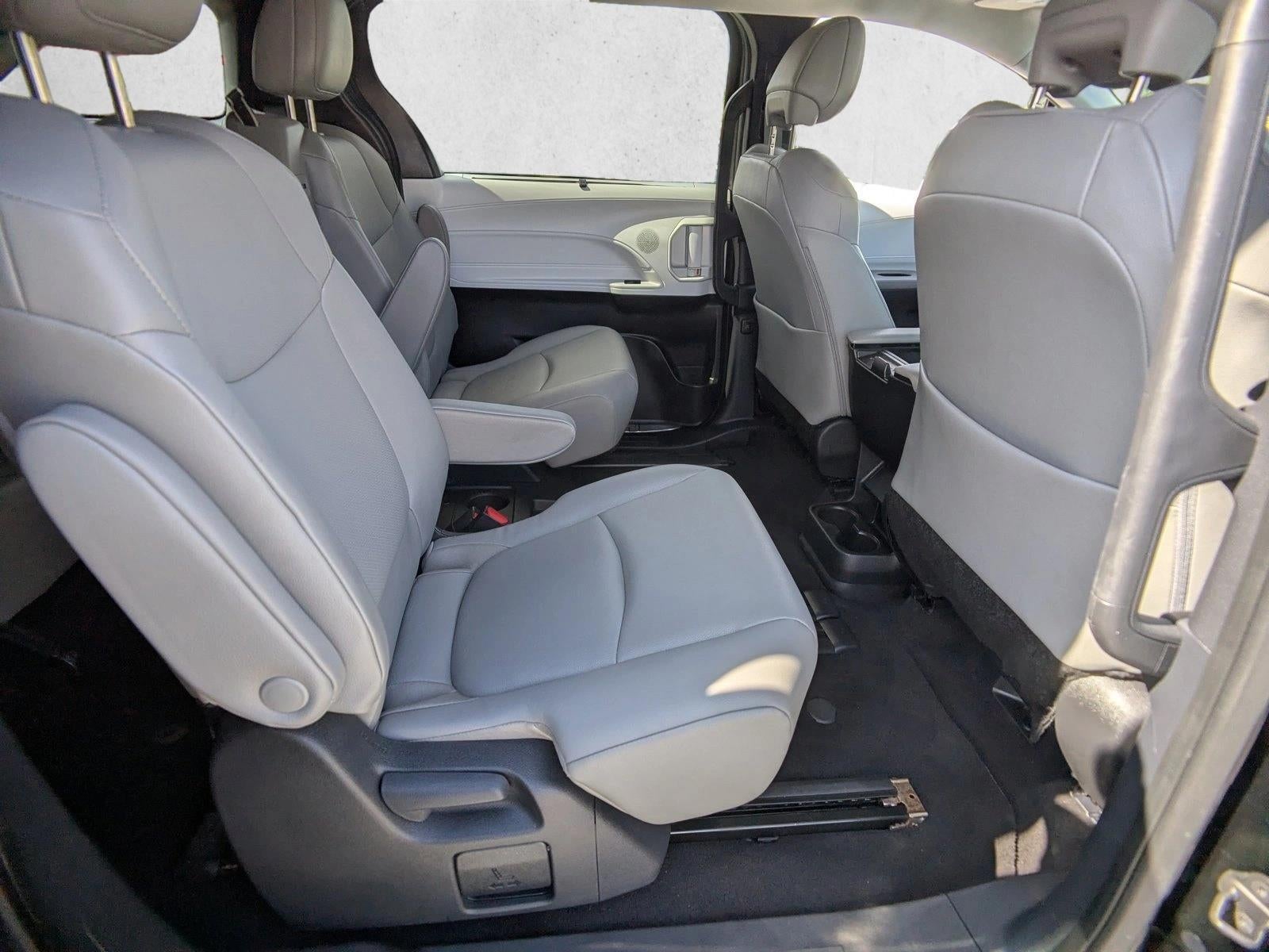 2025 Toyota Sienna XLE FWD 8-Passenger (Natl)