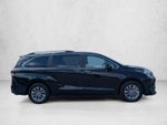 2025 Toyota Sienna XLE FWD 8-Passenger (Natl)