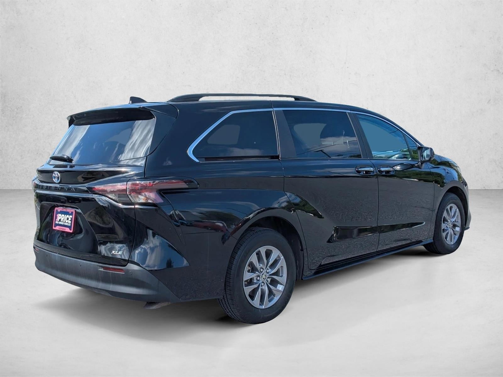 2025 Toyota Sienna XLE FWD 8-Passenger (Natl)