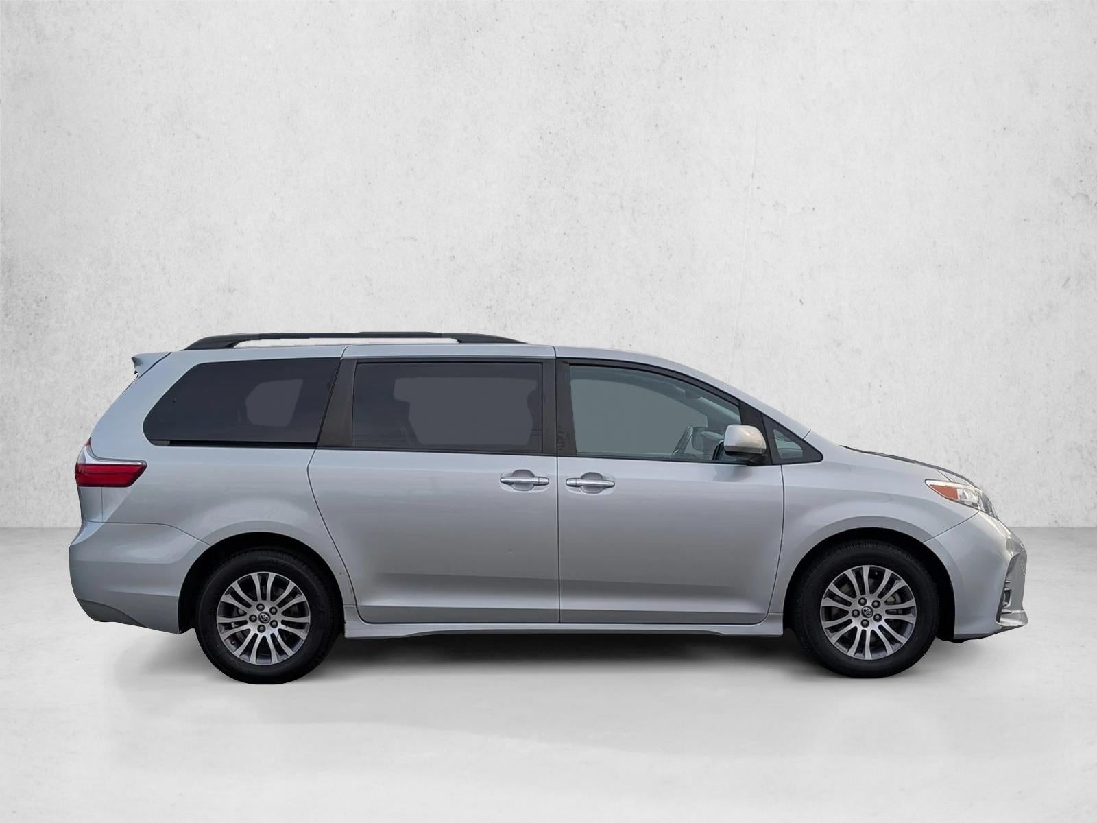 2020 Toyota Sienna XLE Premium FWD 8-Passenger (Natl)