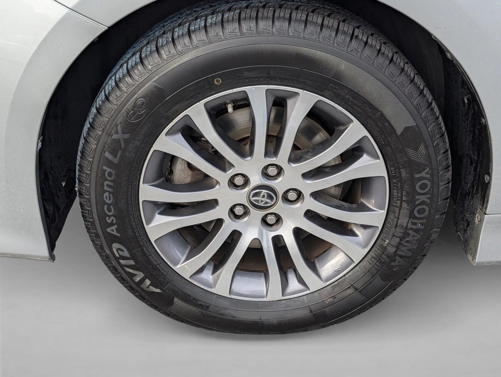 2020 Toyota Sienna XLE Premium FWD 8-Passenger (Natl)